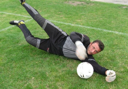 0719_czarek_sie_rzuca