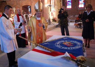 0907_sztandar1.jpg