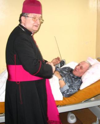 0211_biskup_w_szpitalu_008.jpg