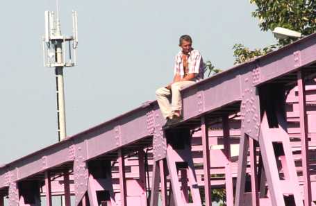 0820_desperat2.jpg