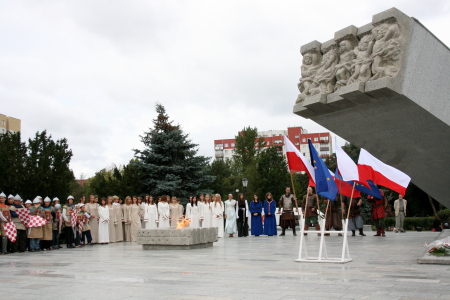 0906_900lat_1.jpg