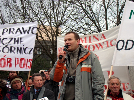 1203_pikieta2.jpg
